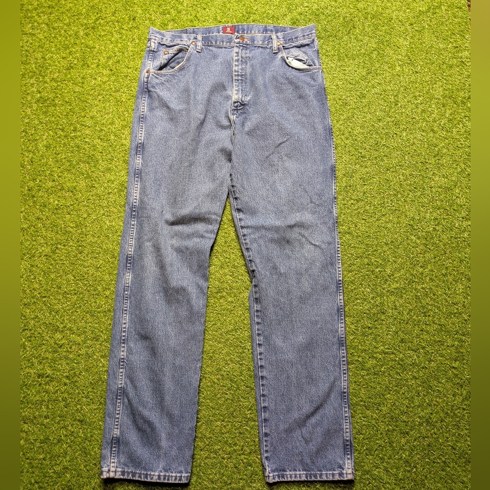 Wrangler Jeans Men 40x36 Blue Faded Denim Relaxed Fit Western Cowboy Pants 31MWZ